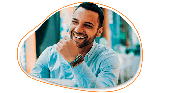 cliente rastreamento veicular feliz
