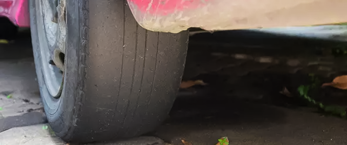 O que são pneus carecas